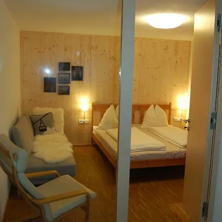 Neussl Apartment *